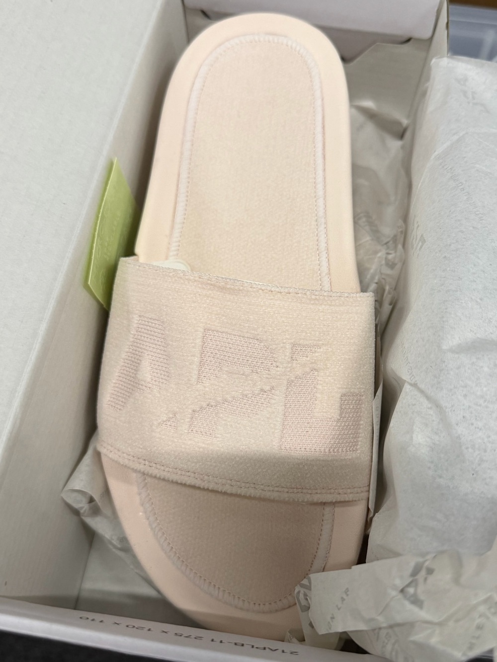 APL TechLoom Velvet Slides Creme Size 8 NEW